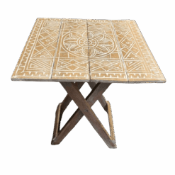 Mesa Tallada Plegable