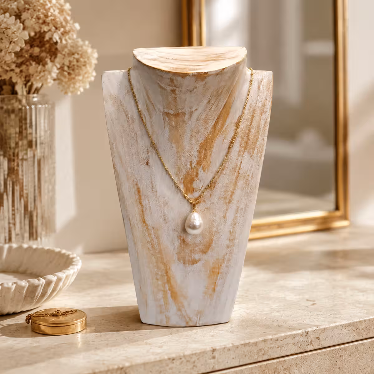 Exhibidor Collares Madera 1 IMG 5552 contexto